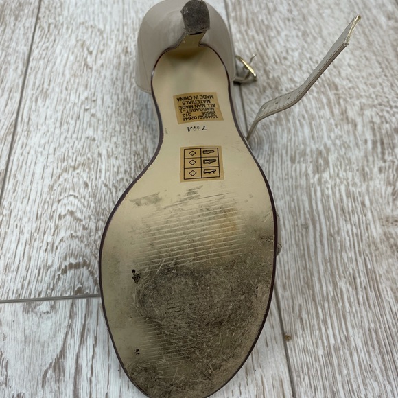 Pierre Dumas 7.5 ankle strap sandals heels open toe nude beige - Picture 3 of 4